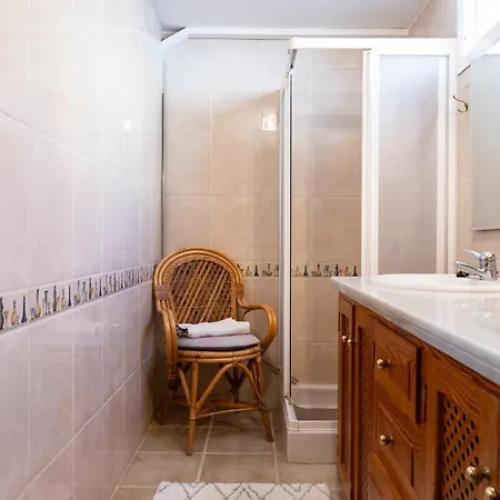 Spacious With Pool, Jacuzzi And Zen Garden - Only 5min To Town Gæstehus