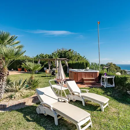 Spacious With Pool, Jacuzzi And Zen Garden - Only 5min To Town Gæstehus *